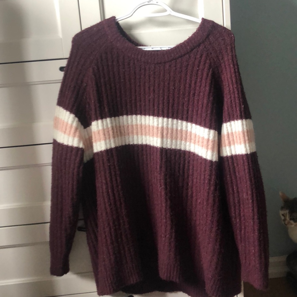 🌸3 for $25🌸 Garage sweater